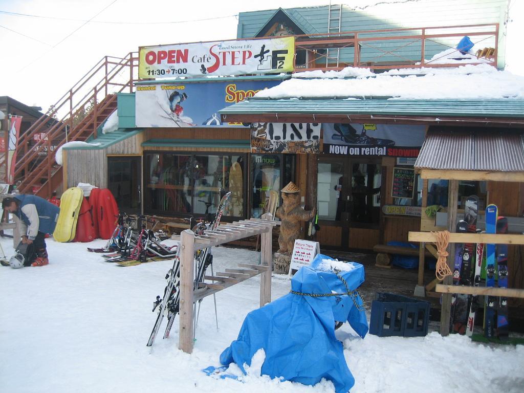 Lodge Nakajima Nozawaonsen Buitenkant foto