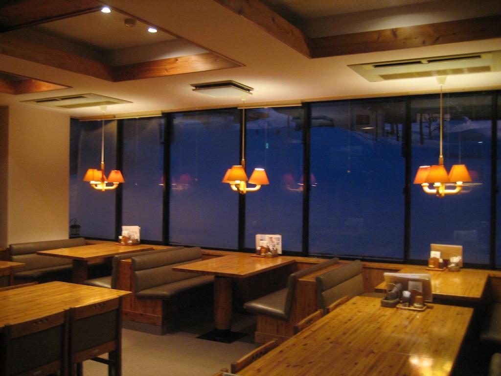 Lodge Nakajima Nozawaonsen Buitenkant foto