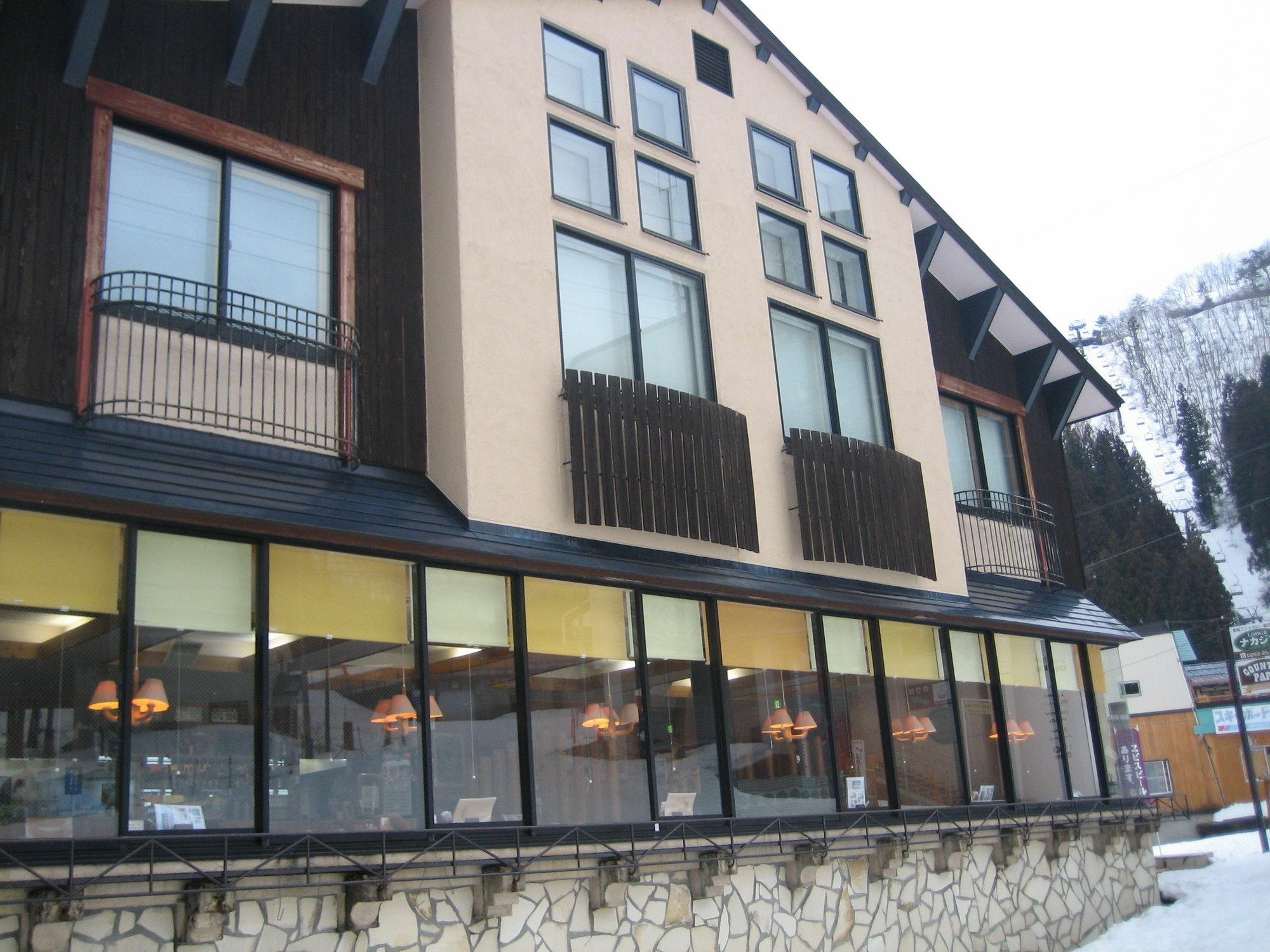 Lodge Nakajima Nozawaonsen Buitenkant foto